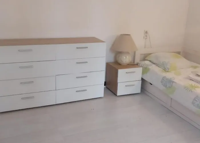 **** Sea 1 A 8 Personnes 80m2 A 120m De La **** Ajaccio (Corsica)