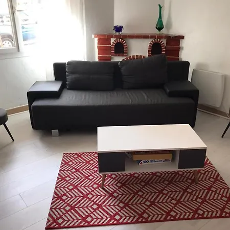 **** Sea 1 A 8 Personnes 80m2 A 120m De La **** *