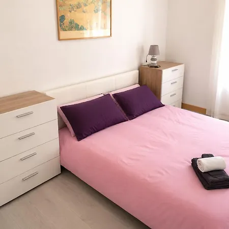 **** Sea 1 A 8 Personnes 80m2 A 120m De La **** Apartment