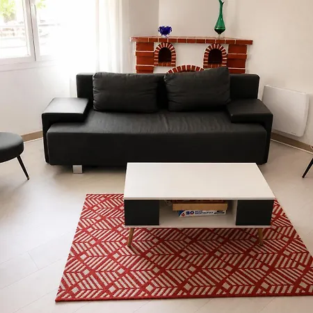 **** Sea 1 A 8 Personnes 80m2 A 120m De La **** Apartment *