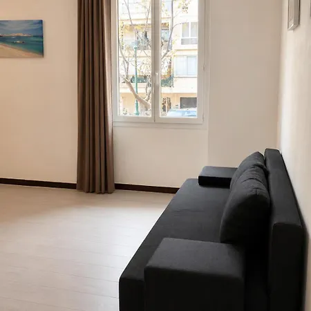**** Sea 1 A 8 Personnes 80m2 A 120m De La **** Apartment *