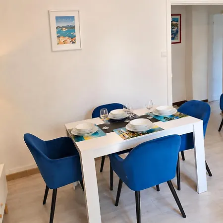 **** Sea 1 A 8 Personnes 80m2 A 120m De La **** *