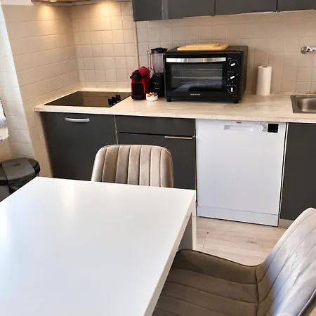 **** Sea 1 A 8 Personnes 80m2 A 120m De La **** Appartement Ajaccio (Corsica)