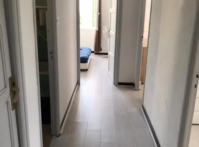 Апартаменты **** Sea 1 A 8 Personnes 80m2 A 120m De La **** *