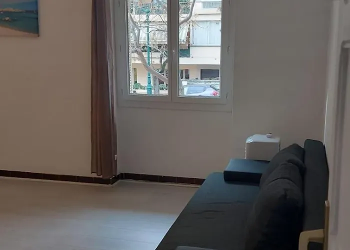 **** Sea 1 A 8 Personnes 80m2 A 120m De La **** *