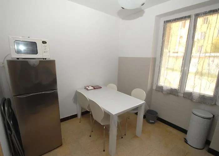 **** Sea 1 A 8 Personnes 80m2 A 120m De La **** Апартаменты